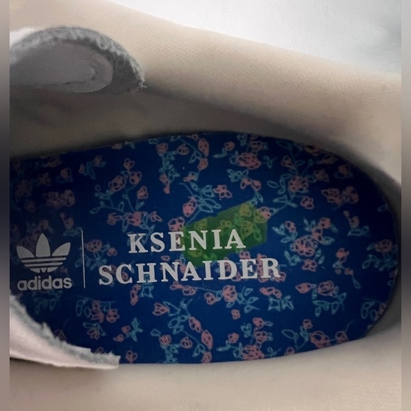 Classic White Adidas Stan Smith Floral Sneakers Women’s Sz 8.5 NEW! Sold Out - Picture 7 of 8